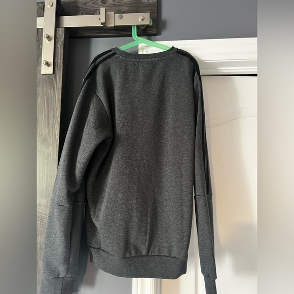 Old clothes for sale - Picture 8 of 15